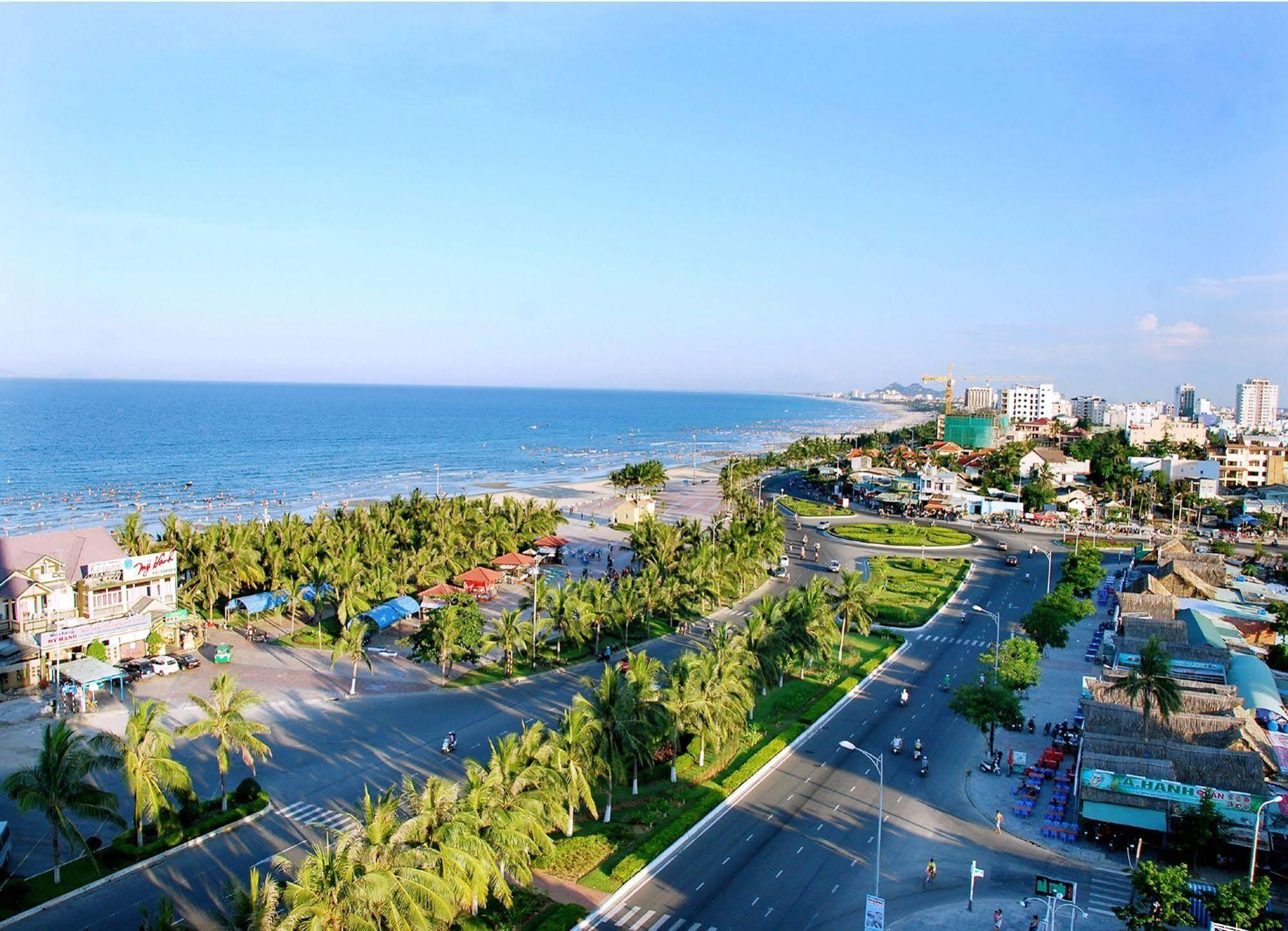 Sea Front Hotel Дананг Екстериор снимка